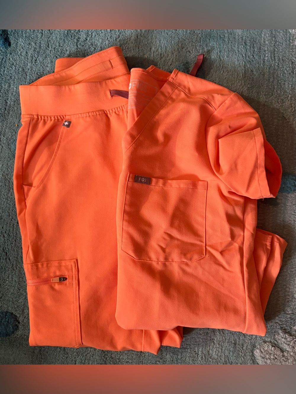 Figs Women’s Bright Orange Scrub Set